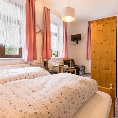 Carola Hotel